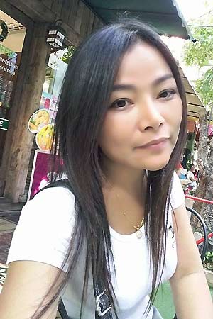 thai ladies 40