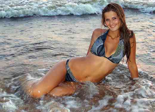 Dating Russian & Ukrainian bikini girls - Finding and marrying a Russian bikini wife.